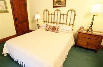 The Washington Irving Inn Tannersville Bagian luar foto