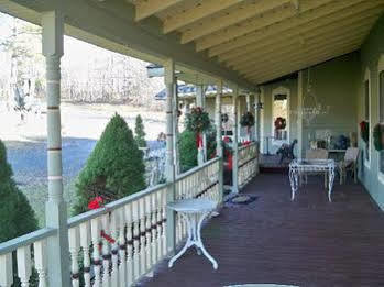 The Washington Irving Inn Tannersville Bagian luar foto